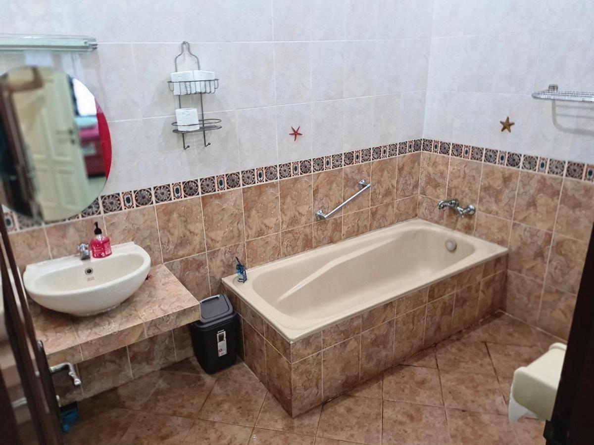 Traveller Home Тангеранг Экстерьер фото